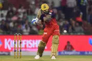 Virat Kohli Breaks IPL Records with 12 Seasons of 400+ Runs