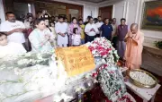 Yogi Adityanath Mourns Death of Mulayam Singh Yadav’s Son Prateek