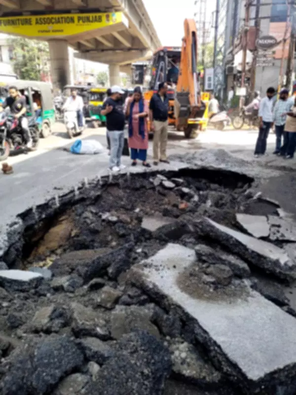 12-foot road cave-in at Bharat Nagar Chowk disrupts traffic in Ludhiana