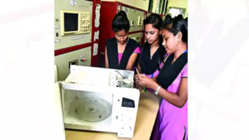 15,000 ITIs Graded on 10-Point Scale: Meerut Institute Tops with 9.8