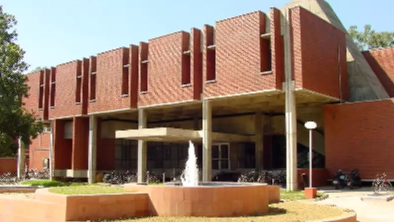 19-Year-Old Cybersecurity Researcher Joins IIT Kanpur After Exposing CBSE Flaws