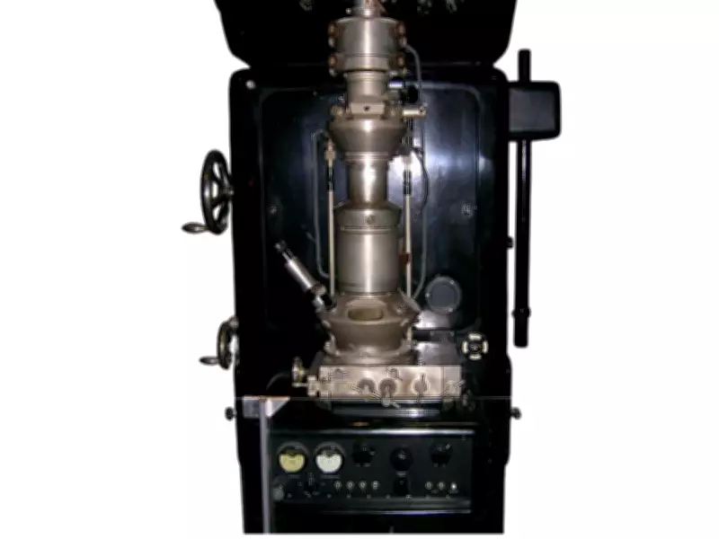 1931: The year electron microscopy revolutionized science and biology