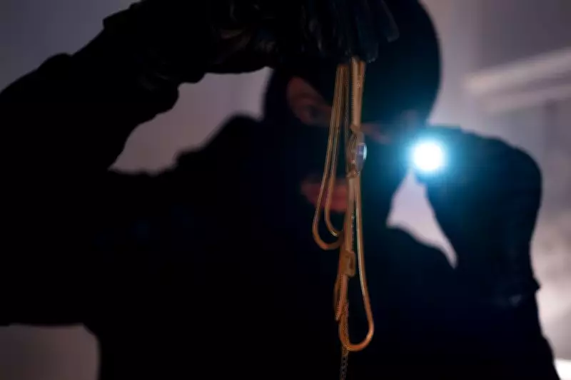 3 robbers tie up elderly man, steal 45.5 sovereign gold and cash in Kerala