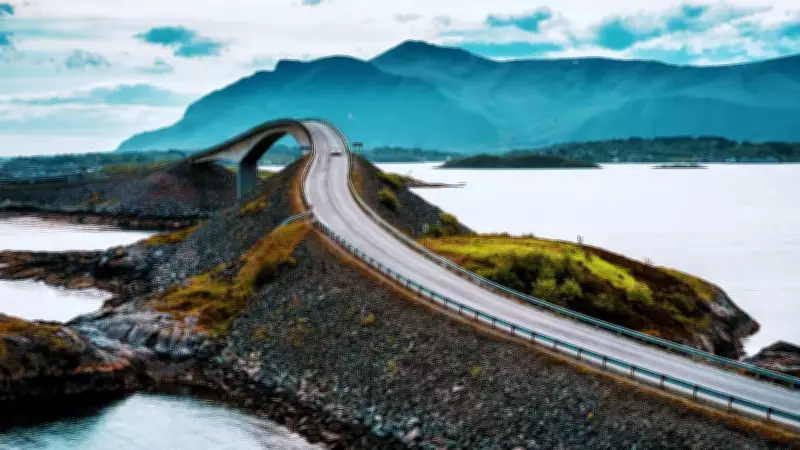 5 Unique Road Systems Every Traveller Should Experience at Least Once