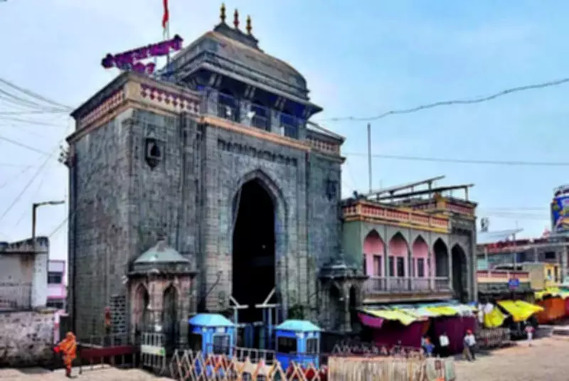 5-year ban on 2 priests for demanding money for out-of-turn darshan at Tuljabhavani Temple