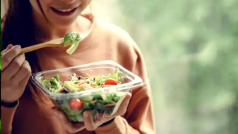 7 Mind-Bending Hacks to Trick Yourself Into Eating Healthy Without Willpower