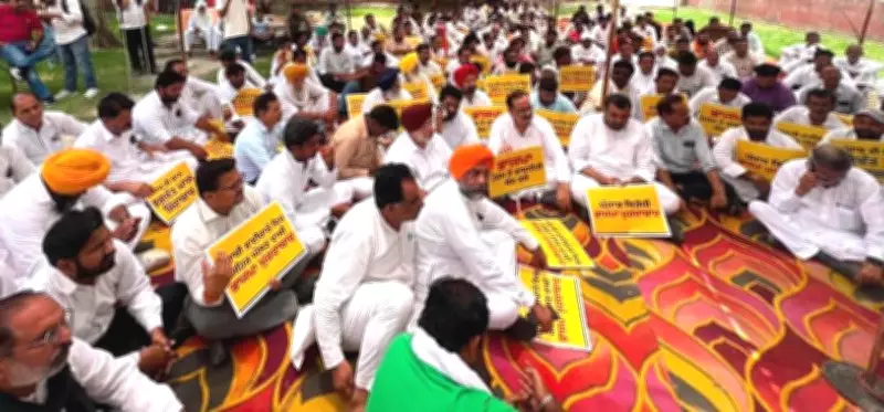 AAP Protests Outside Ex-Punjab BJP Chief's Home Over Fake Video Targeting CM Mann