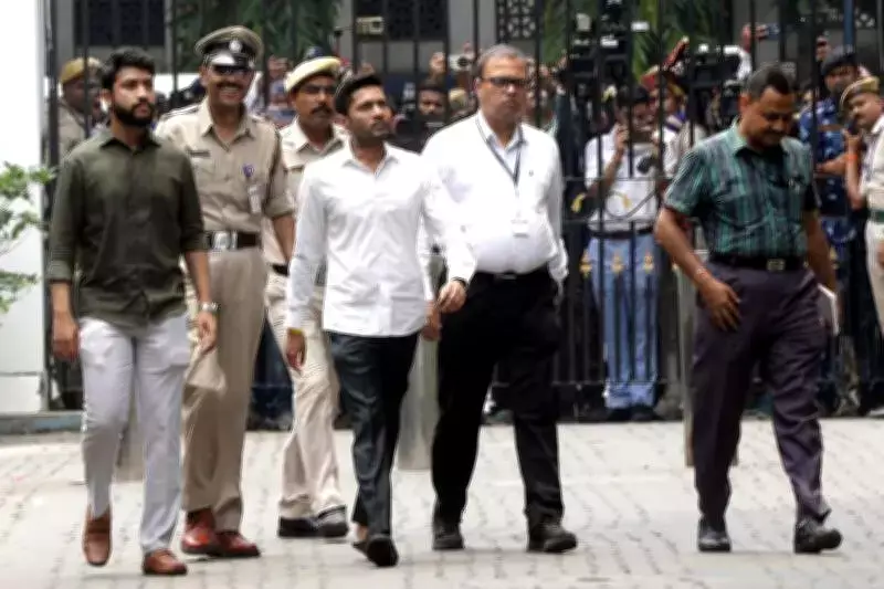 Abhishek Banerjee questioned by CID for over 8 hours in Signgate case