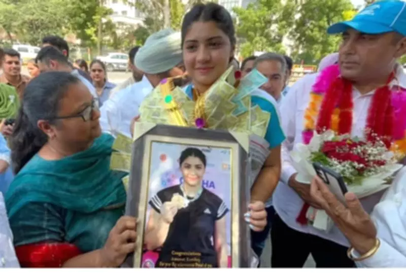 Asian U-20 Gold Medallist Amanat Kamboj Gets Hero's Welcome in Fazilka