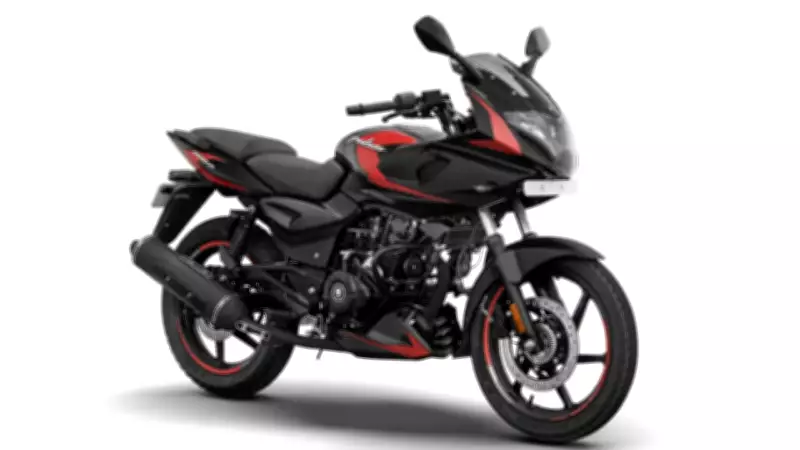 Bajaj Pulsar 220F Updated with LED Headlamp, Priced at Rs 1.36 Lakh
