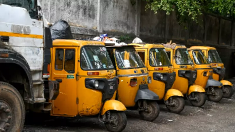 Bengaluru: Surprise Inspection Exposes Absent Waste Collection Auto Tippers