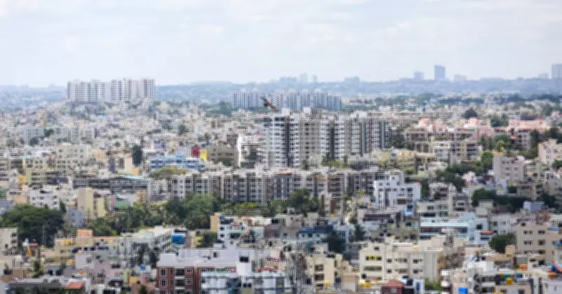 Bengaluru's Kanakapura Road sees real estate buzz but big developers hold back