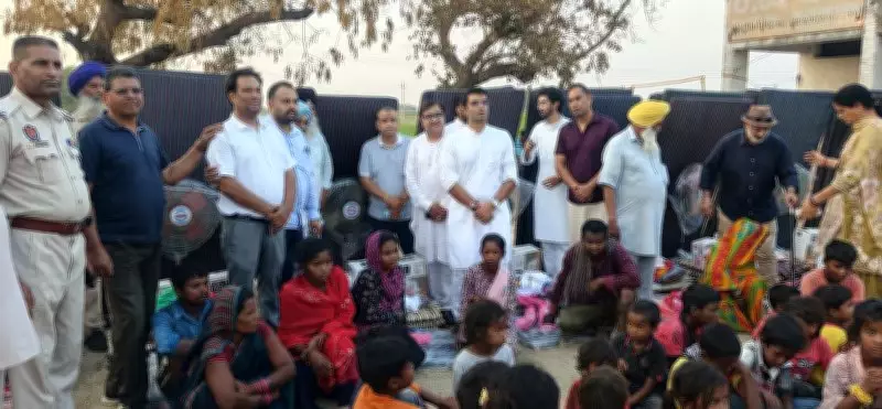 BJP leader Jaiveer Shergill provides relief to fire-hit Jamsher village