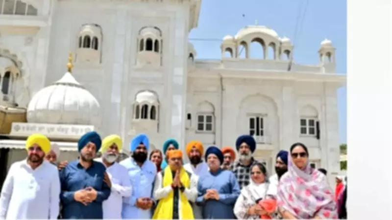 BJP leader Tarun Chugh prays at Bangla Sahib for PM Modi's 12-year tenure