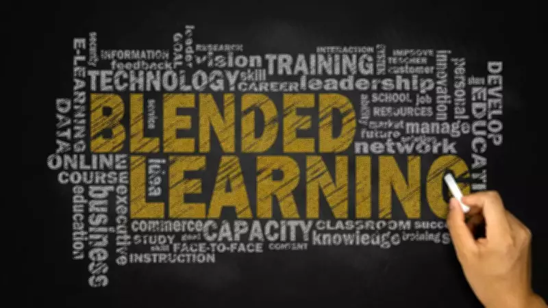 Blended Learning Model: 8 Essential Facts for Parents to Support Their Child