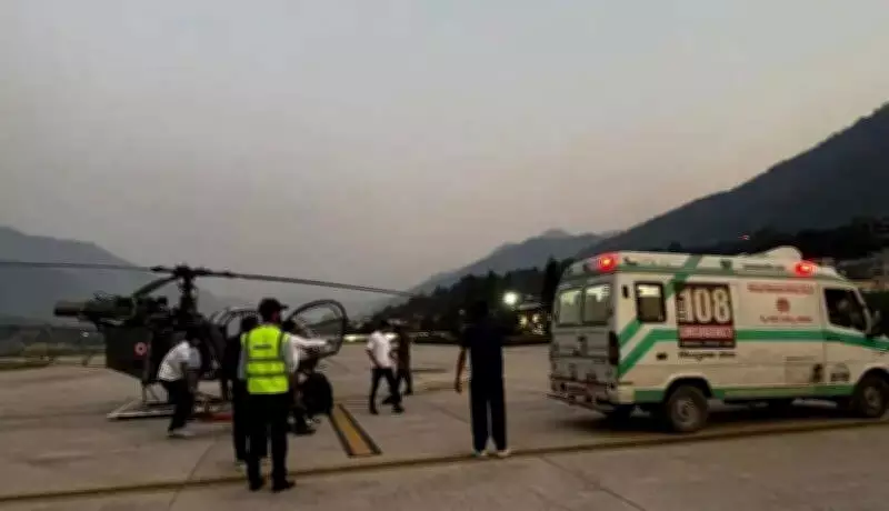 British Paraglider Airlifted From 4,000 Metre Altitude in Himachal