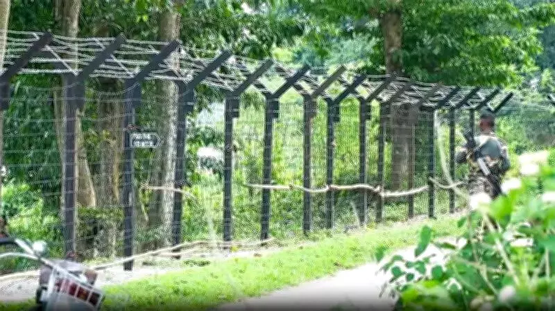 BSF Deports 17 Bangladeshi Nationals from Murshidabad Border