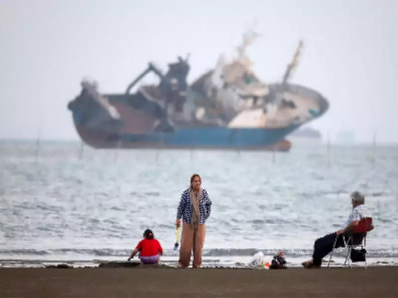 Cargo Vessel Exchanges Fire with Armed Craft off Yemen Coast