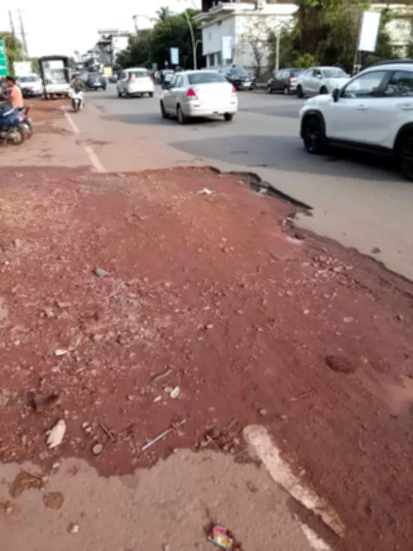 Chogm Road in Calangute Dangerously Damaged, Panchayat Members Urge Repairs