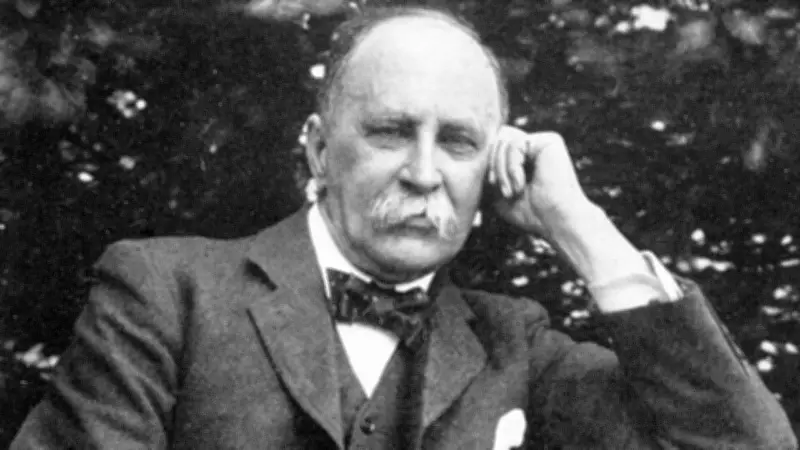 Credit Goes to the One Who Convinces the World, Not the First Thinker