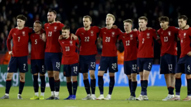 Czech Republic Team Bus Gets Stuck in Mexico, Players Walk to Training
