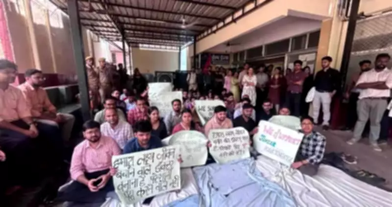 Doctors Call Off Strike in Prayagraj After Colleague's Release