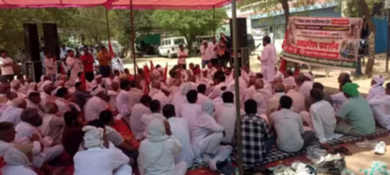 Farmers in Haryana's Sirsa Raise Ghaggar Drain Issues at Akrosh Panchayat