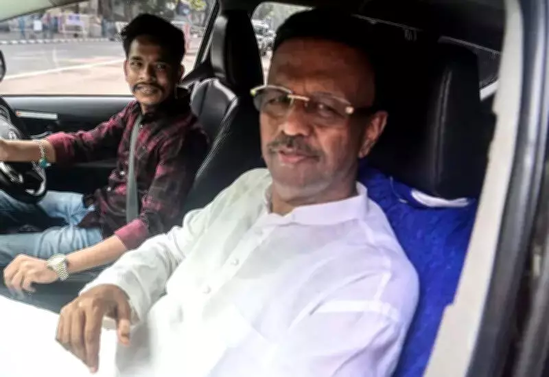 Firhad Hakim meets rebel Trinamool MLA Ritabrata Banerjee in assembly