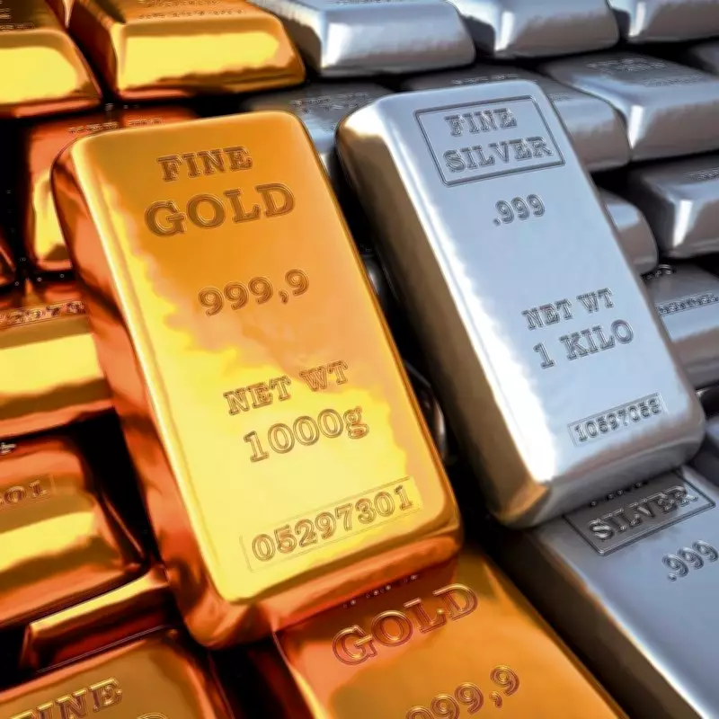 Gold and Silver Prices Edge Down Slightly on Saturday