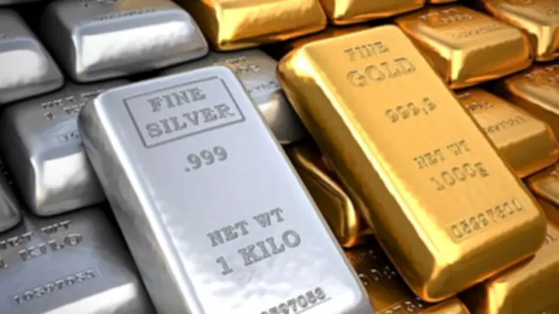Gold Falls Rs 400, Silver Plunges Rs 5,000 on Weak Global Cues