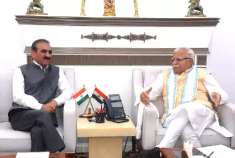 Himachal CM raises power, urban issues with Union minister Khattar