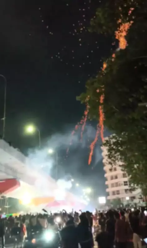 Hyderabad Police Lathi-Charge RCB Fans After IPL Victory Celebration