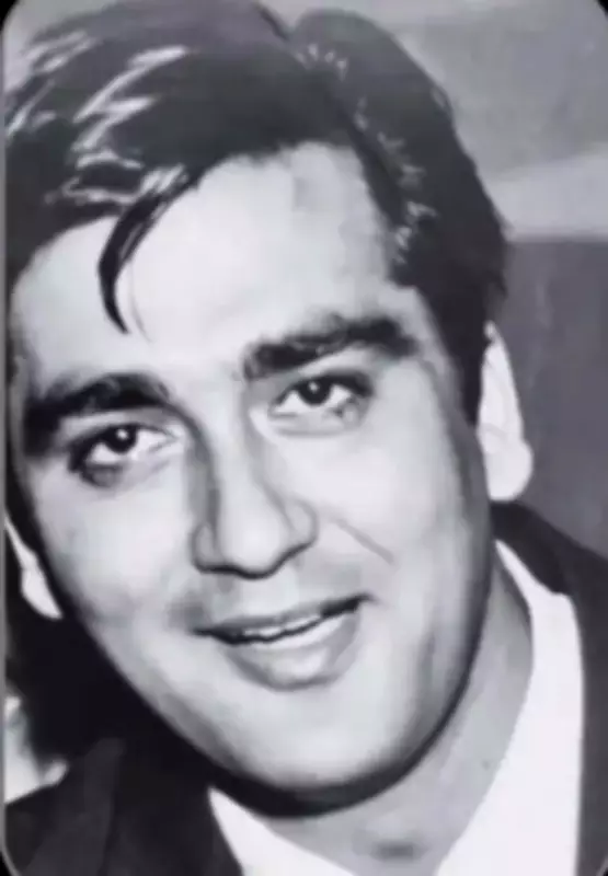 Jackie Shroff Honors Sunil Dutt on 97th Birth Anniversary