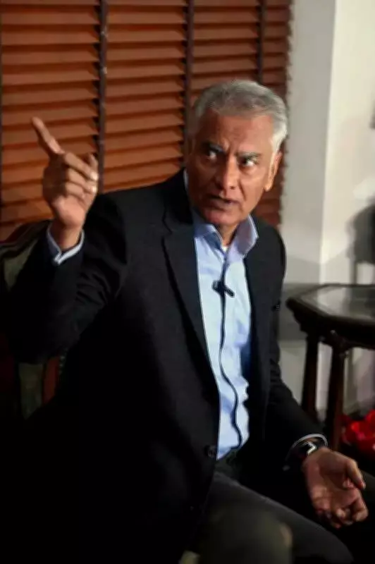 Jakhar Slams Kejriwal, Mann for Dividing Punjab on Religion, Language
