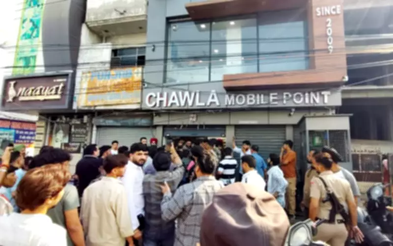 Jalandhar shopkeeper chases gunmen after firing, catches one