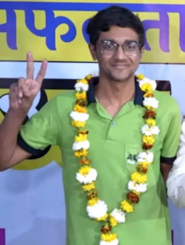 JEE Advanced 2026: Kabir Chhillar Secures AIR 2 with 329 Marks, Shares Success Mantra