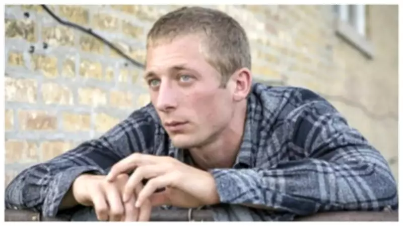 Jeremy Allen White praises UK social media age cap, calls it 'great' step