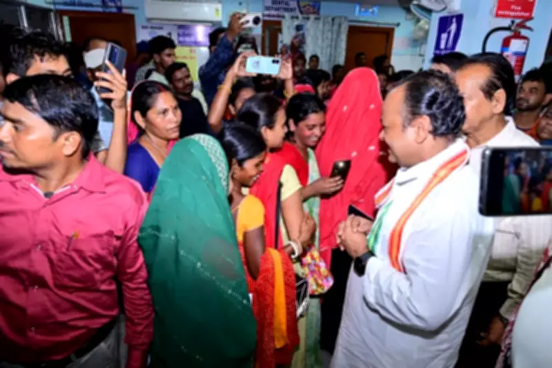Jharkhand Health Minister Irfan Ansari Conducts Surprise Inspection at Dumka Hospital