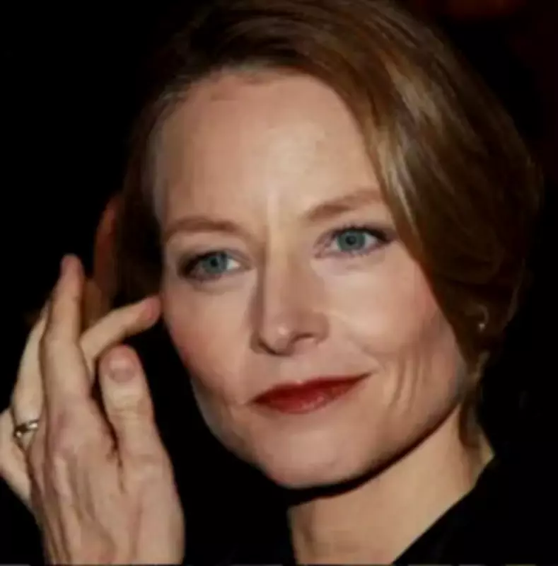 Jodie Foster Recalls Awkward Taxi Driver Scene with De Niro