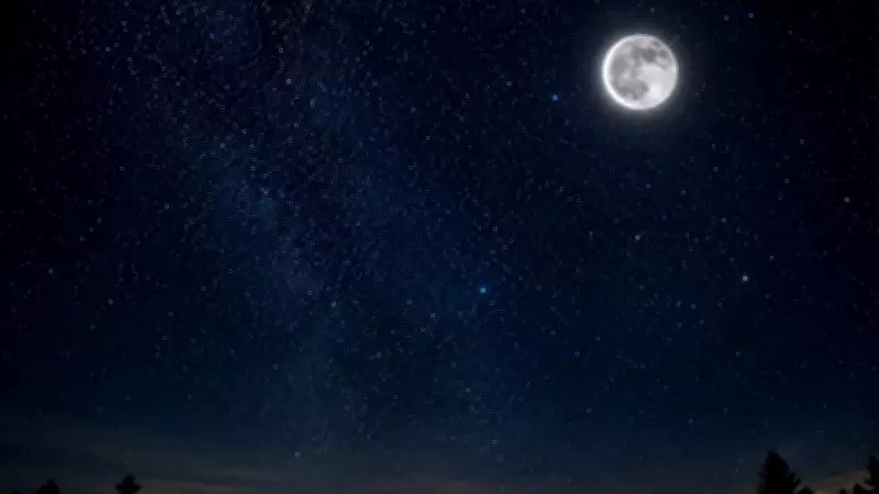 June 2026 Night Sky: Planets, Solstice, Strawberry Moon Events
