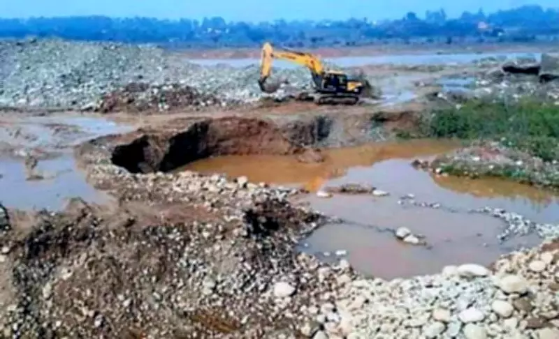 Jurisdictional ambiguity on HP-Punjab border enables unchecked mining in Chakki rivulet