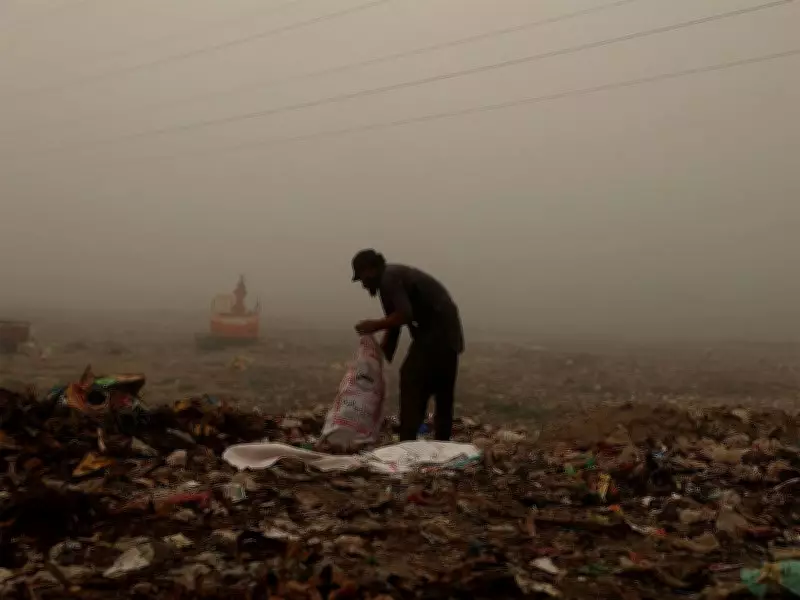 Karachi Drowns in Filth a Week After Eid as Sanitation Fails
