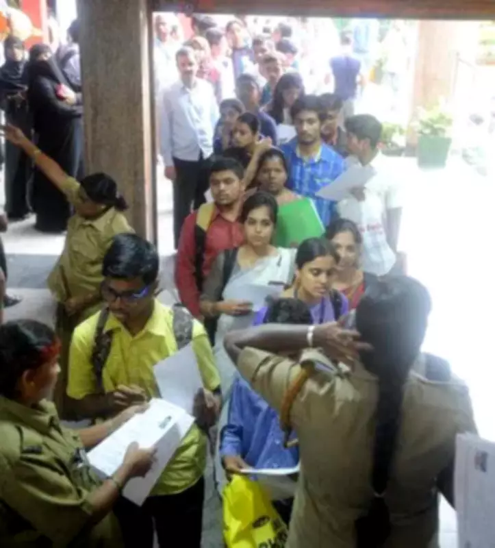 Karnataka: Free Bus Travel for Male Students from Now