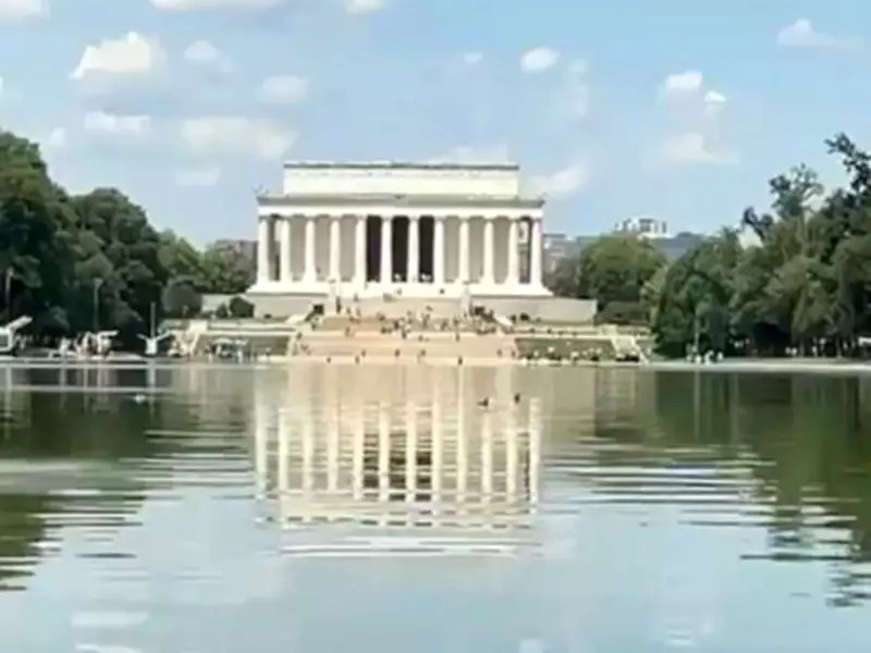 Lincoln Memorial Reflecting Pool Overrun by Algae After $14M Renovation, Locals Criticize Spending