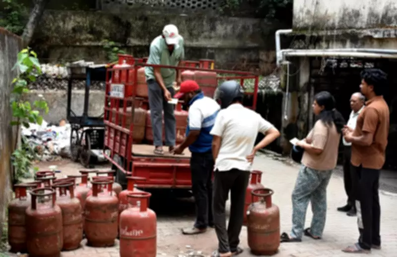 LPG cylinder price nears Rs 1,000 in Ranchi, households struggle with rising costs