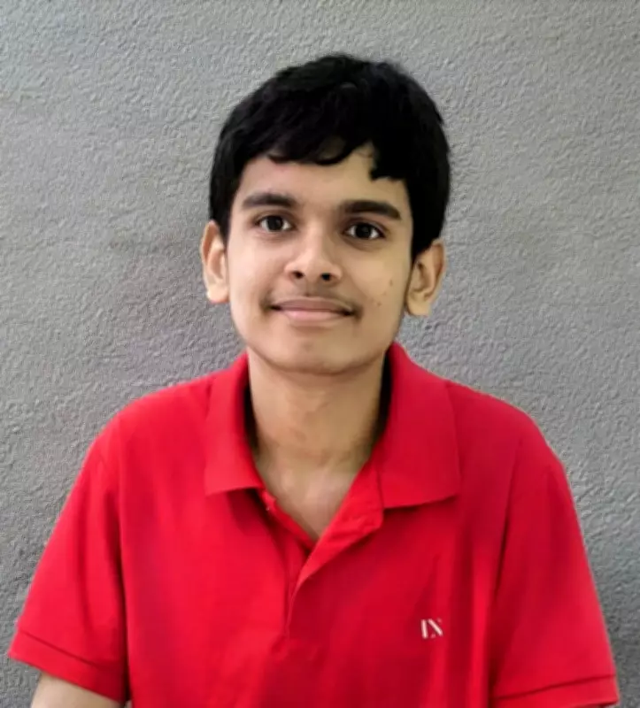 Lucknow's Anvesh Patel Secures AIR 68 in IIT JEE Advanced 2025