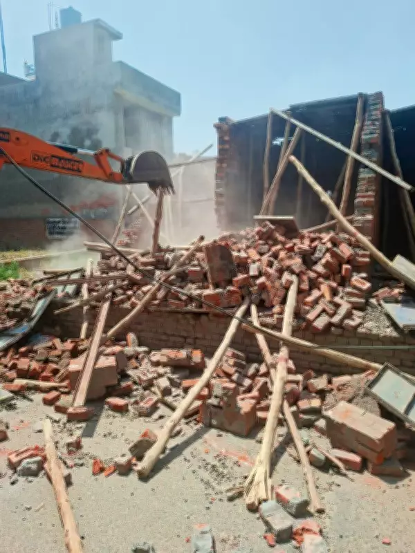 Ludhiana MC Demolishes Three Illegal Shops Under High-Tension Line