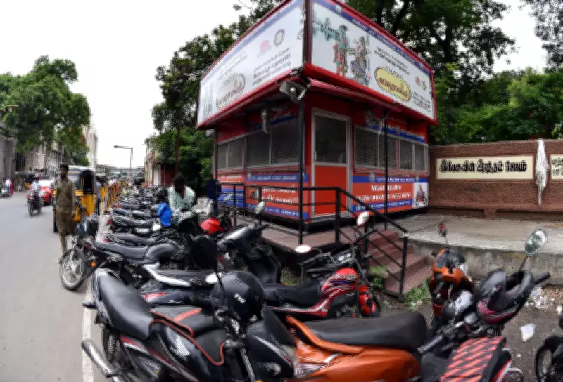 Madurai Police Booth Unusable Due to Stench, No Power, Mosquitoes