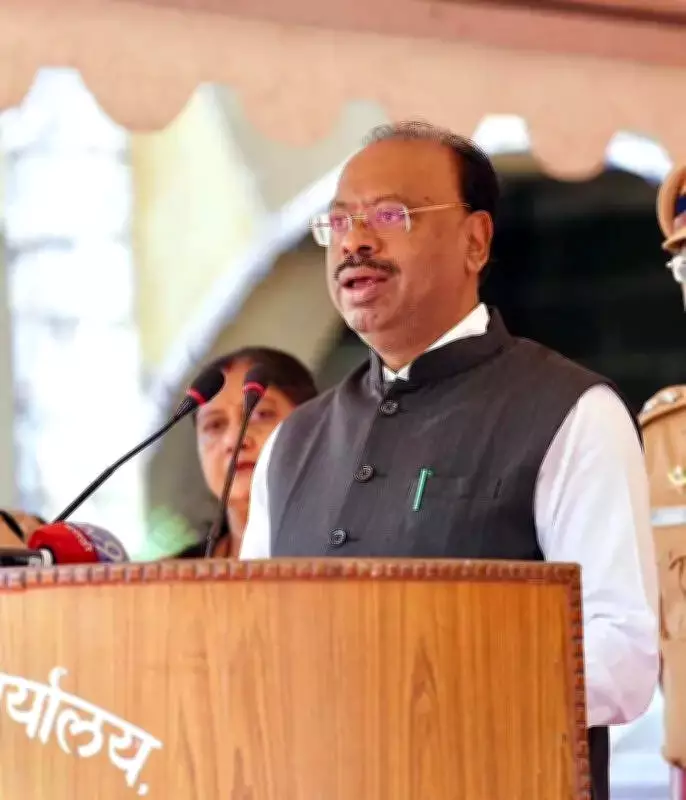 Maharashtra Minister Urges Uddhav Thackeray to Introspect Over Sena Unrest