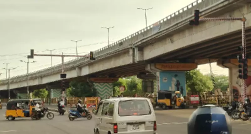 Malfunctioning Traffic Signals at Mannarpuram Junction Cause Chaos, Accidents